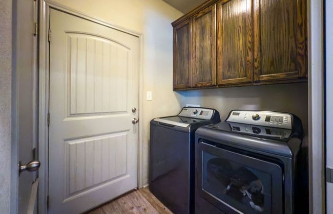 310 N Bermuda St, House other with 3 bedrooms, 2 bathrooms and null parking in Lacy Lakeview TX | Image 28