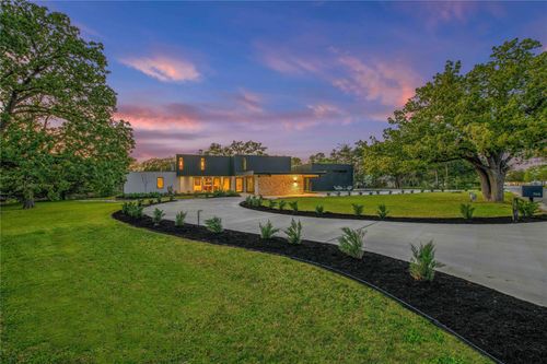 748 S Rosemary Dr, Bryan, TX, 77802-4333 | Card Image