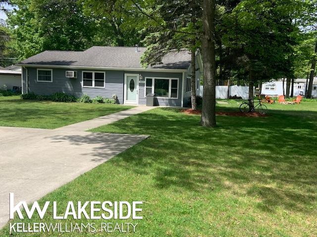 Lori Lu Dr, Caseville, MI 48725