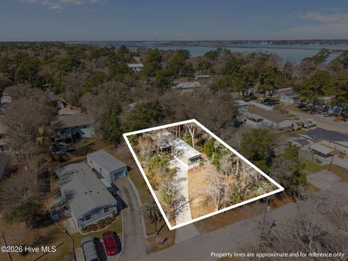 315 Miller St, Emerald Isle, NC, 28594-2624 | Card Image