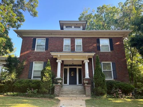 201 Park Blvd, Sheffield, AL, 35660-7331 | Card Image