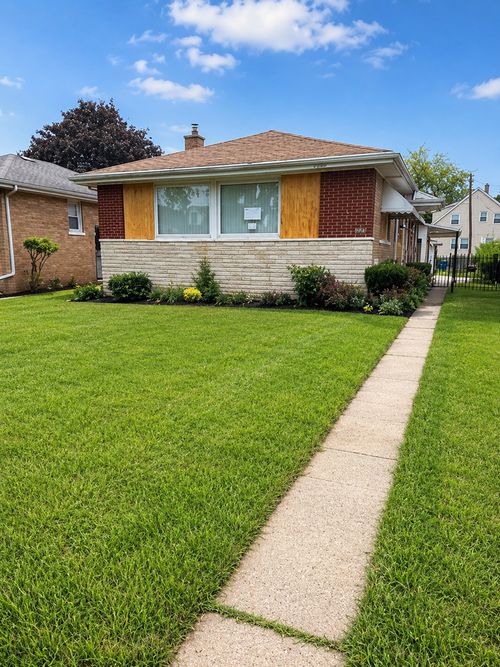 1705 Washington Boulevard, Maywood, IL, 60153 | Card Image
