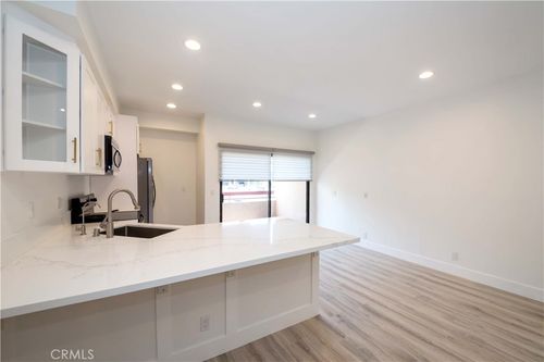 226-941 W Carson St, Torrance, CA, 90502-2016 | Card Image