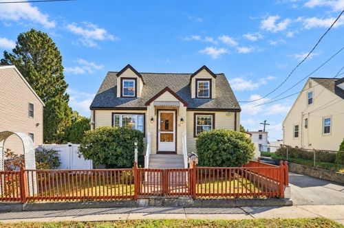 20 Benmor St, Medford, MA, 02155-1102 | Card Image