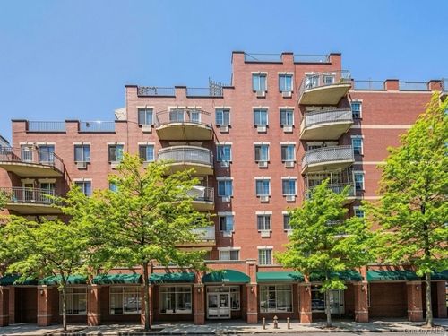 6c-35-06 Leavitt St, Flushing, NY, 11354 | Card Image