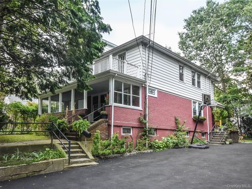 2-5 Titus Rd, Glen Cove, NY, 11542-2276 | Card Image
