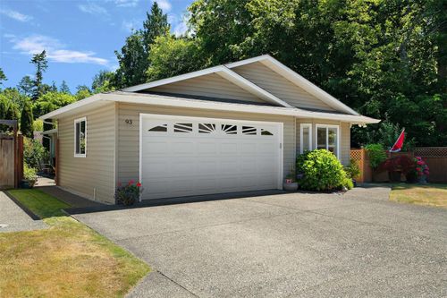 93-7570 Tetayut Rd, Saanichton, BC, V8M2H4 | Card Image
