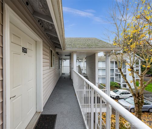 apt-311-2713 W Maplewood Ave, Bellingham, WA, 98225-8836 | Card Image