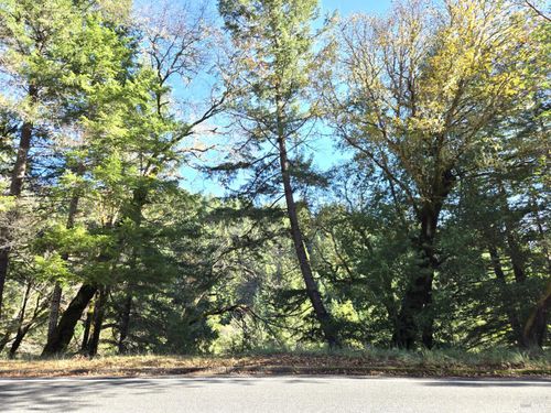 2713 Primrose Dr, Willits, CA, 95490-8976 | Card Image