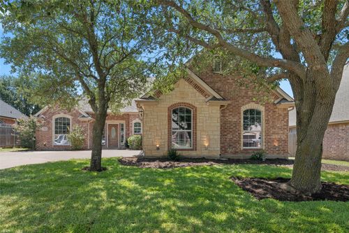 713 Dove Rdg, Sanger, TX, 76266-6846 | Card Image