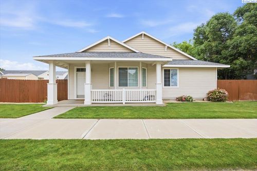 6211 Oriole Dr, Pasco, WA, 99301-7978 | Card Image