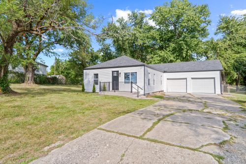 10310 N Highway Vv, COLUMBIA, MO, 65202-9452 | Card Image