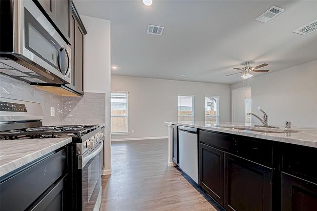 10155 Red Snapper Rd, House other with 4 bedrooms, 3 bathrooms and null parking in Magnolia TX | Image 8