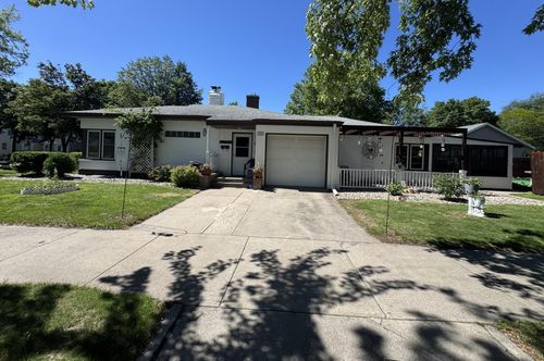 525 S Washington St, New Ulm, MN, 56073-2131 | Card Image