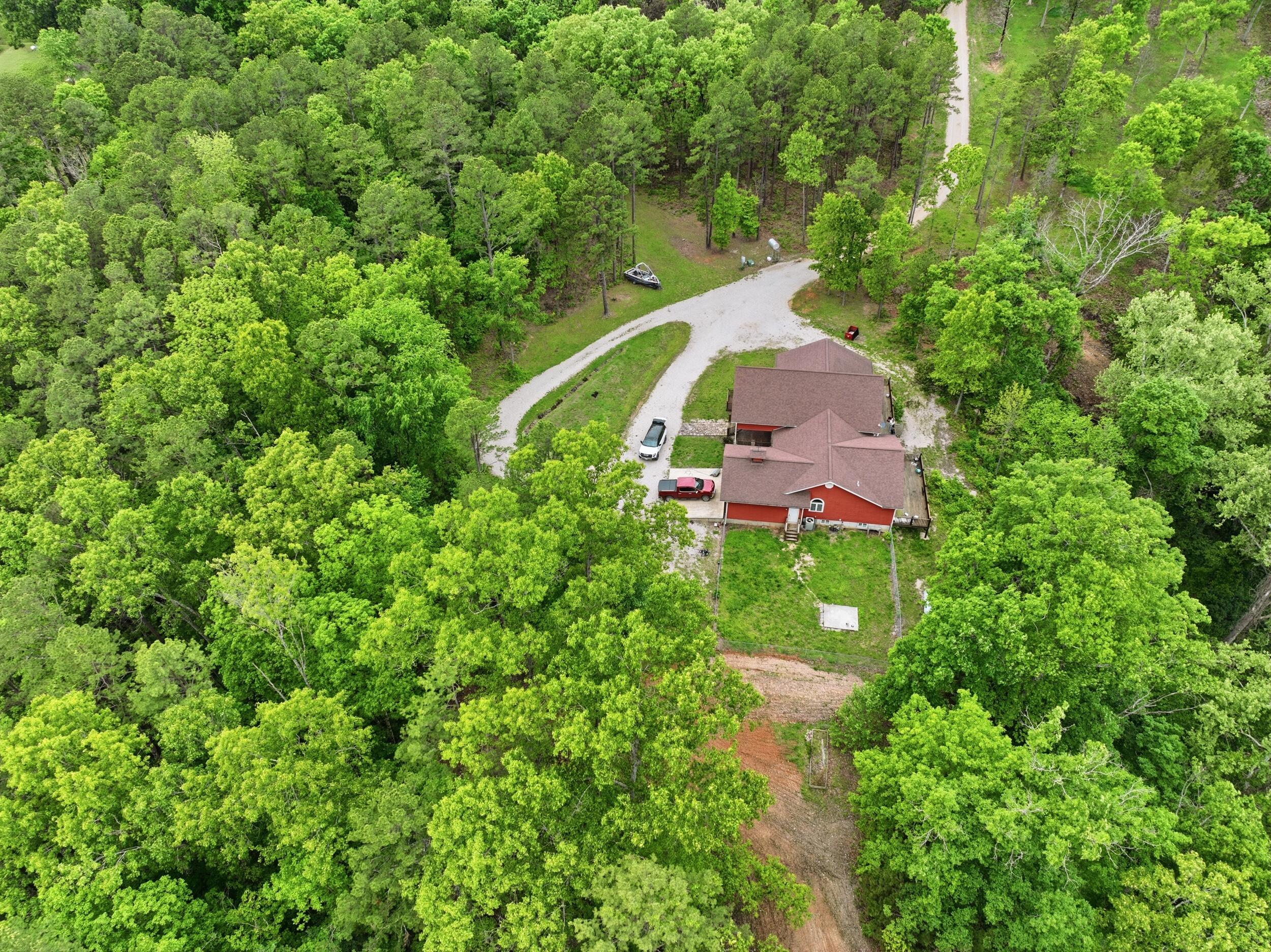 Land in Eminence