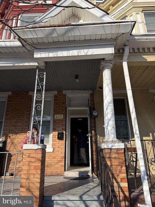 317 York St, CAMDEN, NJ, 08102-2627 | Card Image