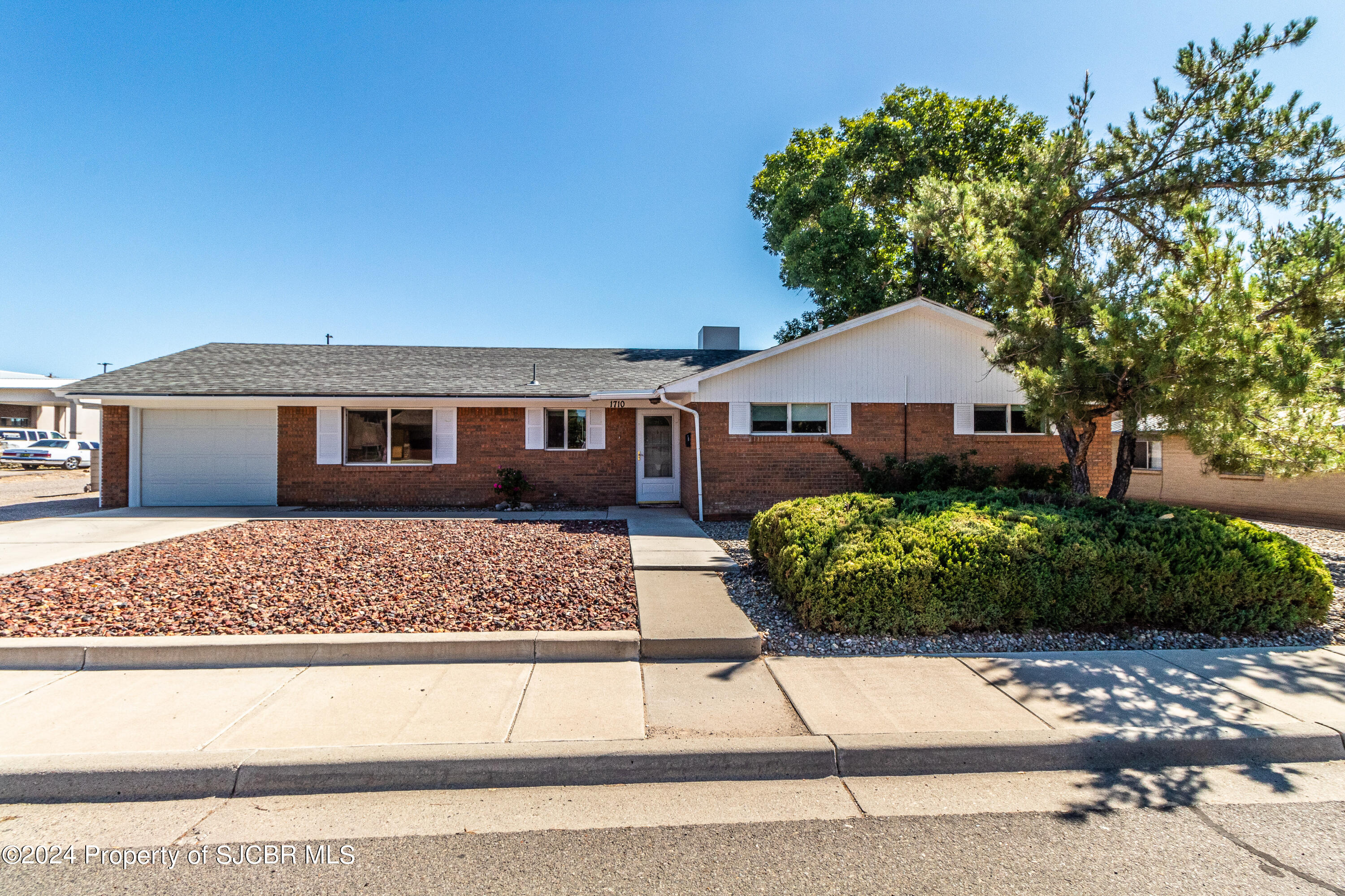 Fairview Ave, Farmington, NM 87401
