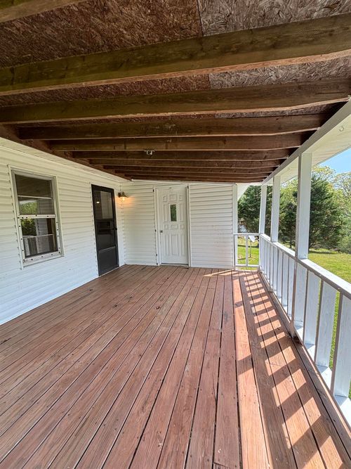 471 Hillcrest St, Selmer, TN, 38375-1261 | Card Image