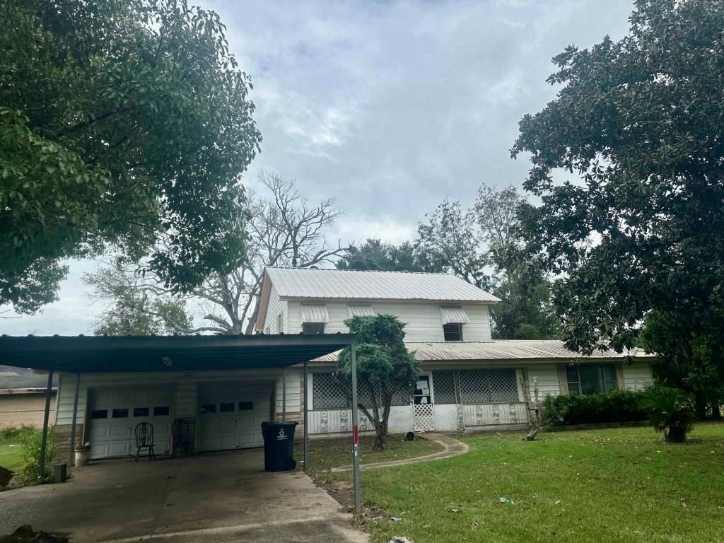 Ferry Dr, Bridge City, TX 77611