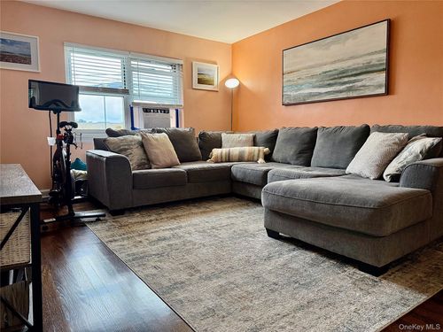 apt-1b-560 Tuckahoe Rd, Yonkers, NY, 10710-5725 | Card Image