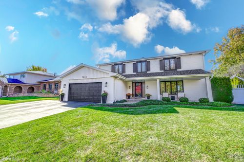 7832 Adams St, Darien, IL, 60561-5070 | Card Image