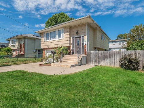 53 Maple St, Roslyn Heights, NY, 11577-1941 | Card Image