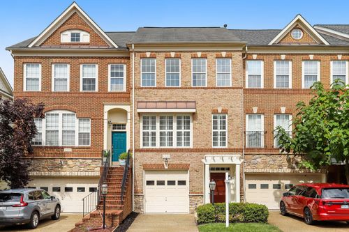 21933 Windy Oaks Sq, Broadlands, VA, 20148-5310 | Card Image