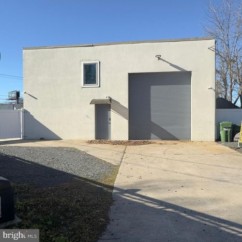 13 Market St, Palmyra, NJ, 08065-1009 | Card Image