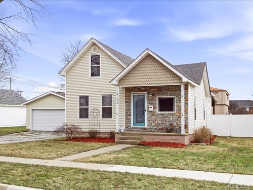 69234 Stone St, Richmond, MI, 48062-1132 | Card Image