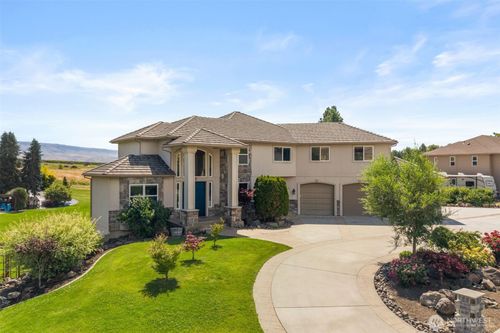 3675 Westridge Pl, Wenatchee, WA, 98801-9628 | Card Image