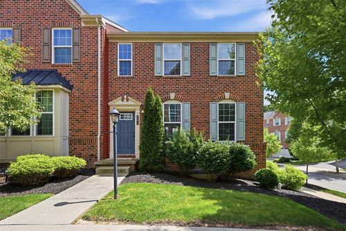 201 Thornapple Ln, Cranberry Twp, PA, 16066-6578 | Card Image