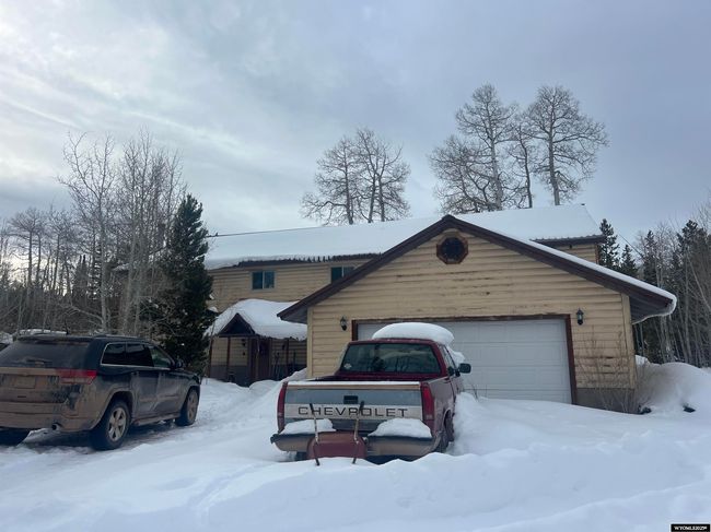 9706 9902 County Road 271, Home with 5 bedrooms, 3 bathrooms and null parking in Robertson WY | Image 18