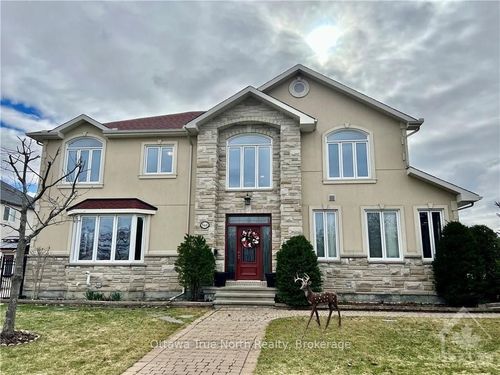 546 Kochar Dr, Ottawa, ON, K2C4H3 | Card Image