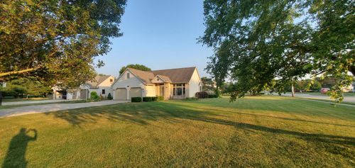 711 E 4th St, Minster, OH, 45865-1302 | Card Image