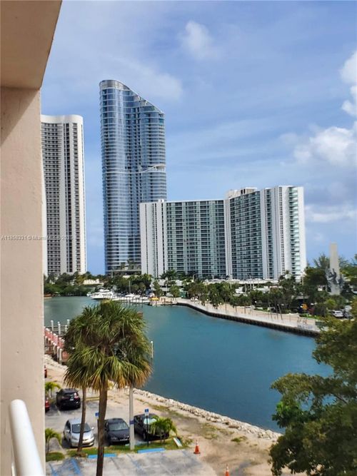 apt-421-400 Kings Point Dr, Sunny Isles Beach, FL, 33160-4733 | Card Image