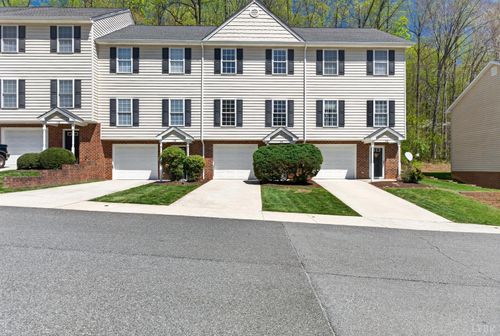 unit-114-2009 Lakeside Dr, Lynchburg, VA, 24501-3141 | Card Image