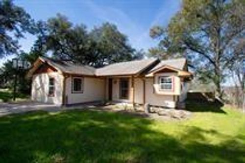 518 S Masonic St, Bellville, TX, 77418-2520 | Card Image