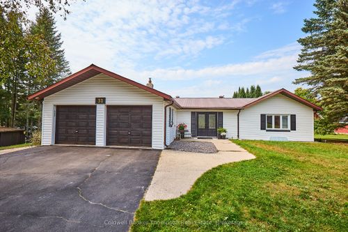 32 Beach Rd, Utterson, ON, P0B1M0 | Card Image