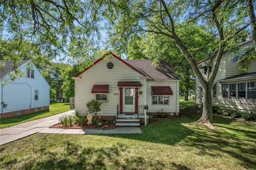 4972 Henry St, Garfield Heights, OH, 44125-1753 | Card Image