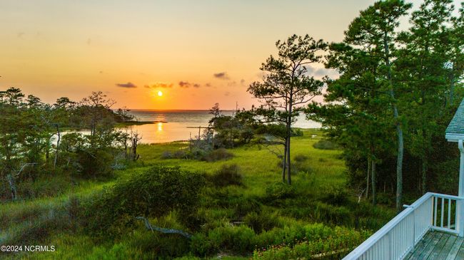 5 West Ct, House other with 6 bedrooms, 5 bathrooms and 1 parking in Pine Knoll Shores NC | Image 6