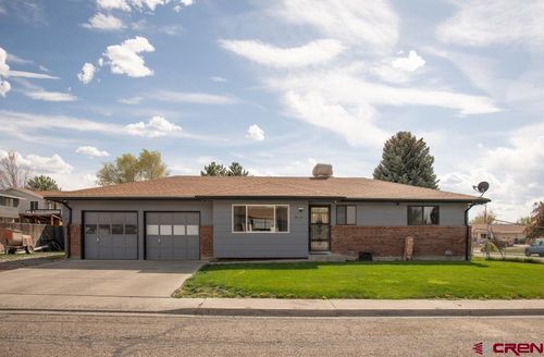 2268 Elizabeth Way, Montrose, CO, 81401-5239 | Card Image