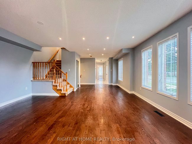 156 Fairhill Ave, House attached with 4 bedrooms, 3 bathrooms and 2 parking in Brampton ON | Image 4