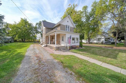 379 N Main St, Britton, MI, 49229-9513 | Card Image