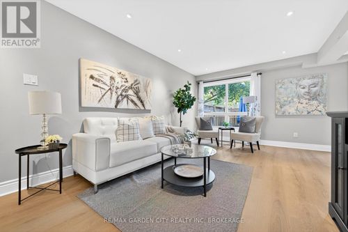 8-3008 Palmer Dr, Burlington, ON, L7M1L2 | Card Image