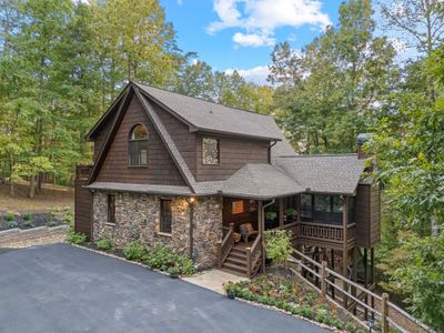 518 Toccoa River Forest, Home with 3 bedrooms, 3 bathrooms and null parking in Mineral Bluff GA | Image 1