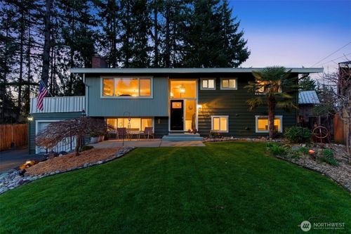 6427 182nd Pl Sw, Lynnwood, WA, 98037-4272 | Card Image