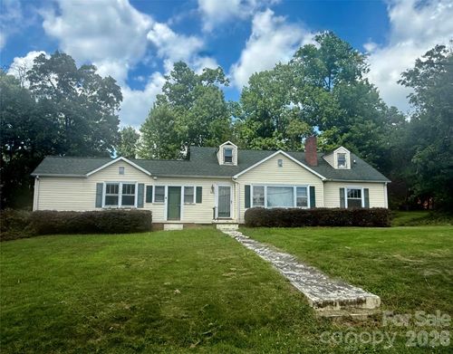 303 Cavin Ave, Mount Holly, NC, 28120-1835 | Card Image