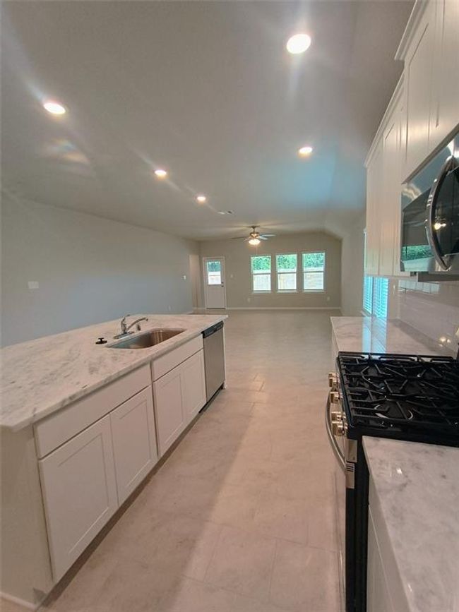 26352 Cooperstown Way, House other with 4 bedrooms, 3 bathrooms and 2 parking in Splendora TX | Image 5