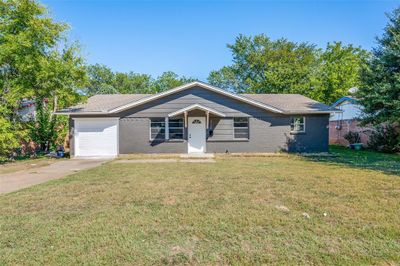 4729 Shady Hill Drive, House other with 3 bedrooms, 2 bathrooms and null parking in Forest Hill TX | Image 1