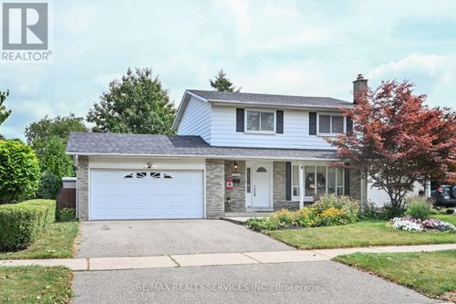 23 Governor Grove Crescent, Brampton (Brampton South), ON, L6Y1A5 | Card Image